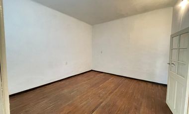 Casa en Alquiler en tomas guido al 500, moron
