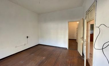 Casa en Alquiler en tomas guido al 500, moron