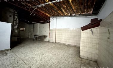 Venta de casa de 3 ambientes con cochera3 en Villa Dominico