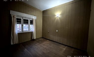 Venta de casa de 3 ambientes con cochera3 en Villa Dominico