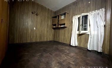 Venta de casa de 3 ambientes con cochera3 en Villa Dominico