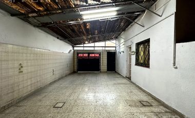 Venta de casa de 3 ambientes con cochera3 en Villa Dominico