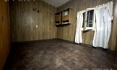 Venta de casa de 3 ambientes con cochera3 en Villa Dominico