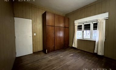 Venta de casa de 3 ambientes con cochera3 en Villa Dominico