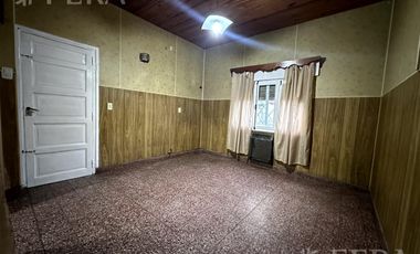 Venta de casa de 3 ambientes con cochera3 en Villa Dominico