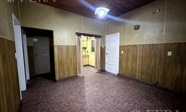 Venta de casa de 3 ambientes con cochera3 en Villa Dominico