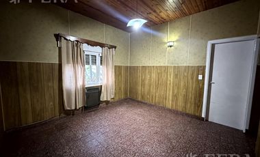 Venta de casa de 3 ambientes con cochera3 en Villa Dominico