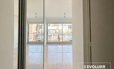 Alquiler departamento 3 ambientes con cochera y baulera en Quartier Polo, Las Cañitas