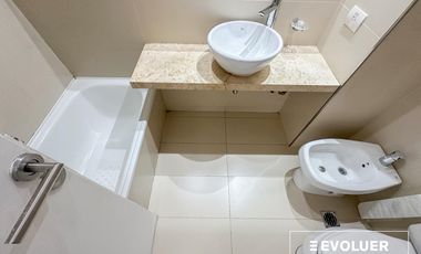 Alquiler departamento 3 ambientes con cochera y baulera en Quartier Polo, Las Cañitas