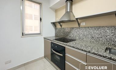 Alquiler departamento 3 ambientes con cochera y baulera en Quartier Polo, Las Cañitas
