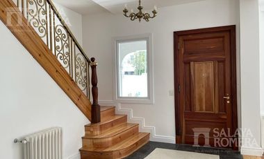 Alquiler Casa en La Lucila con muebles