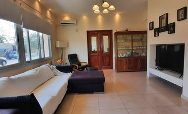 Casa en Los Mimbres - Barrio Cerrado
