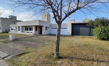Casa en Los Mimbres - Barrio Cerrado