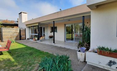 Casa en Los Mimbres - Barrio Cerrado