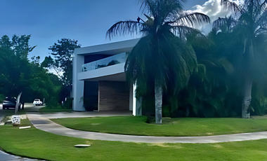 CASA EN RENTA EN YUCATÁN COUNTRY CLUB MÉRIDA