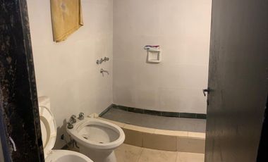 Casa con fondo en ALQUILER