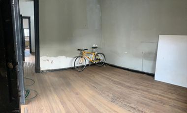 Casa con fondo en ALQUILER