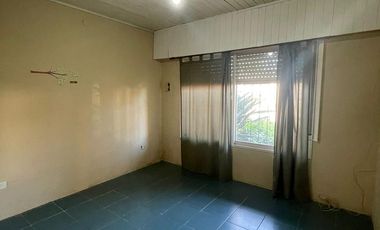 Casa en alquiler lujan calle Guiraldes 354