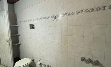 Casa en alquiler lujan calle Guiraldes 354