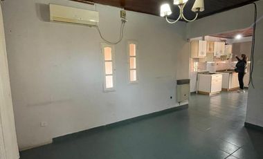 Casa en alquiler lujan calle Guiraldes 354
