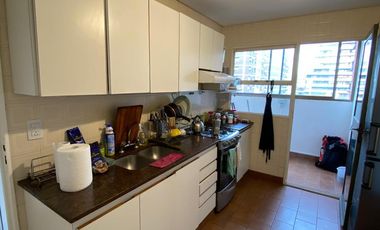 Departamento en  4 ambientes bien ubicado en Martinez