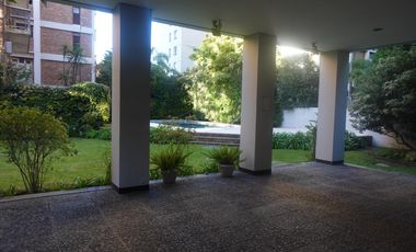Departamento en  4 ambientes bien ubicado en Martinez