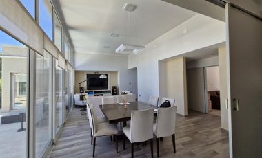 VENDE CASA EN BARRIO PRIVADO LA COMARCA, 3 DORMITORIOS