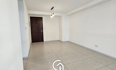 Venta departamento nivel gerencial 2 dormitorios con cochera central tower Neuquen Capital