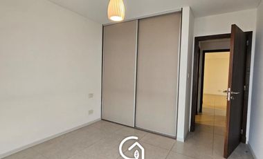 Venta departamento nivel gerencial 2 dormitorios con cochera central tower Neuquen Capital