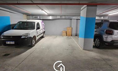 Venta departamento nivel gerencial 2 dormitorios con cochera central tower Neuquen Capital