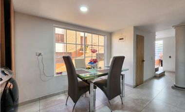 Venta de casa Independiente en la Estrella