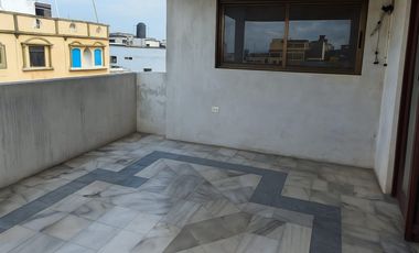 VENTA CASA COMERCIAL CON 6 LOCALES CENTRO SUR GYE (VICSZO)