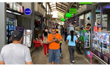 Edificio venta en Centro de Guayaquil, Avda Olmedo y Malecón Bahía