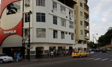 Edificio venta en Centro de Guayaquil, Avda Olmedo y Malecón Bahía