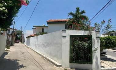 Casa en Venta en Col. Tolteca, Tampico Tamaulipas.