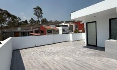 Hermosa casa en la Sexta sección de Lomas Verdes