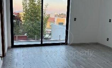 Hermosa casa en la Sexta sección de Lomas Verdes