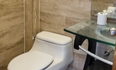 Espectacular Arriendo de Casa-Oficina (6 hab y 4 baños)