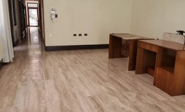 Espectacular Arriendo de Casa-Oficina (6 hab y 4 baños)