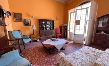 VENTA CASA ESQUINA CON LOCAL COMERCIAL EN CALLE CENTENARIO
