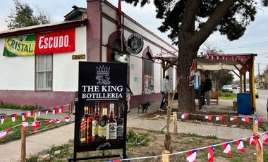 VENTA CASA ESQUINA CON LOCAL COMERCIAL EN CALLE CENTENARIO