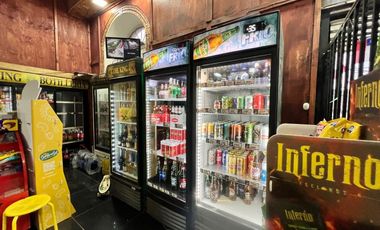 VENTA CASA ESQUINA CON LOCAL COMERCIAL EN CALLE CENTENARIO