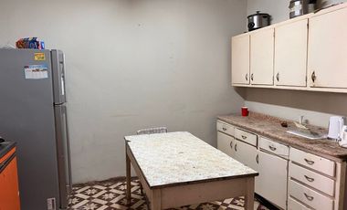 VENTA CASA ESQUINA CON LOCAL COMERCIAL EN CALLE CENTENARIO
