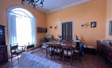 VENTA CASA ESQUINA CON LOCAL COMERCIAL EN CALLE CENTENARIO