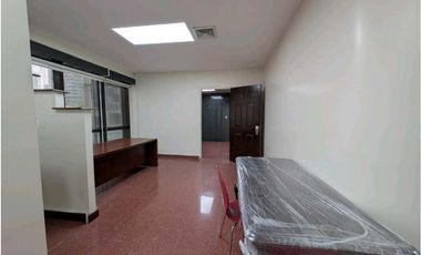 ALQUILER DE OFICINA EN PH BAC AV. BALBOA