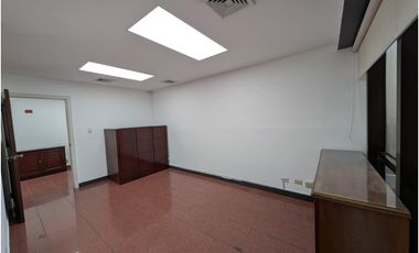 Alquiler de Oficina en PH BAC SEMIAMOBLADA