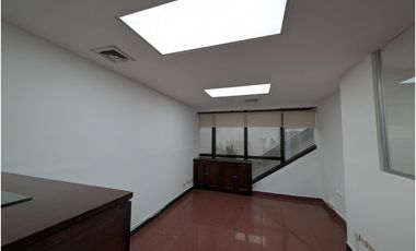 Alquiler de Oficina en PH BAC SEMIAMOBLADA