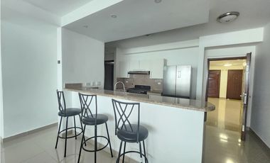 Alquiler de Apartamento Amoblado en PH Top Tower – Costa del Este