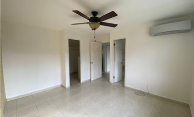 VILLA LUCRE / VILLA DE LAS AZORES / 281M / 4 HABITACION / ESQUINA
