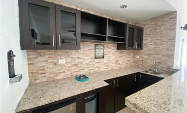 VILLA LUCRE / VILLA DE LAS AZORES / 281M / 4 HABITACION / ESQUINA